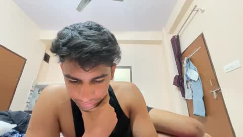 Snapshot of raju_smith chatting on November 1, 2025, 6:04 am raju_smith online show from November 1, 2025, 6:04 am