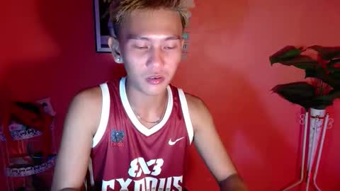 ralfhuge24 online show from October 17, 2025, 4:42 pm