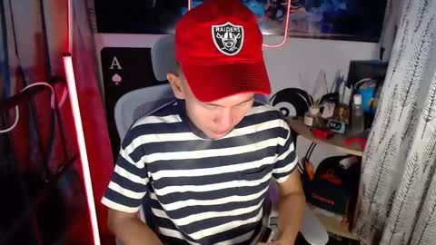 ralfhuge24 online show from February 15, 2026, 12:47 pm