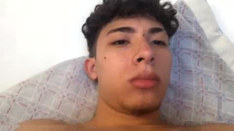 ramiroo2312 online show from February 23, 2025, 7:38 pm