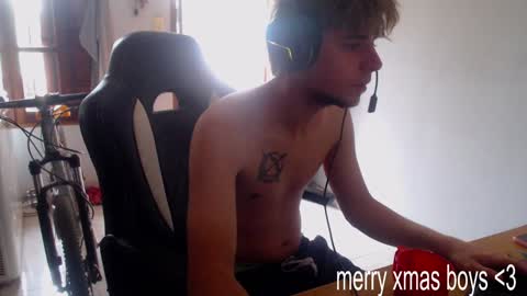 Snapshot of ramisexyloveyou chatting on December 31, 2024, 12:36 pm Ramiro online show from December 31, 2024, 12:36 pm