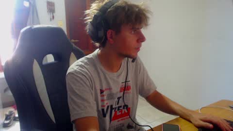 Snapshot of ramisexyloveyou chatting on January 7, 2025, 6:56 pm Ramiro online show from January 7, 2025, 6:56 pm