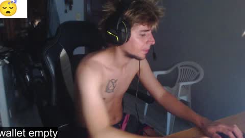 Snapshot of ramisexyloveyou chatting on February 2, 2025, 12:30 am Ramiro online show from February 2, 2025, 12:30 am