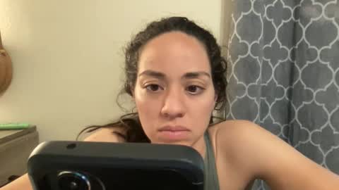 RamonaJ online show from April 6, 2026, 9:16 pm