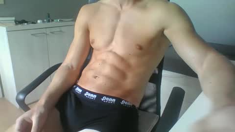 ramonjoosse2001 online show from May 12, 2026, 11:51 am