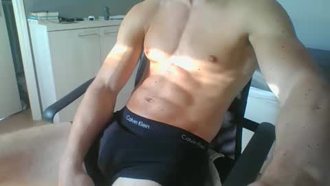 ramonjoosse2001 online show from May 15, 2026, 12:12 pm