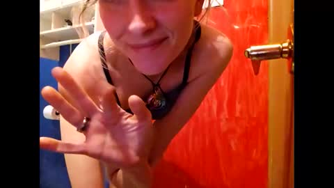 Snapshot of randcandy77 chatting on February 28, 2025, 9:44 pm Randcandy77 online show from February 28, 2025, 9:44 pm