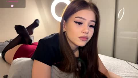 Snapshot of randiburt_ chatting on April 2, 2026, 1:53 pm Luna online show from April 2, 2026, 1:53 pm