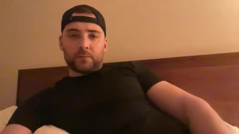 randomdude5950 online show from February 4, 2026, 3:12 am