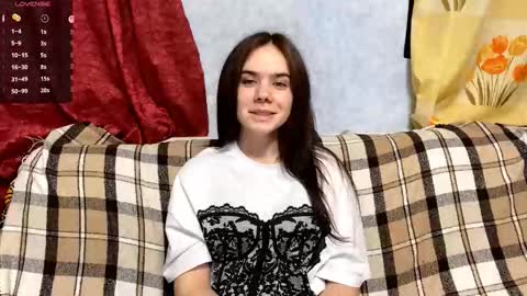 Lia online show from October 5, 2025, 2:04 pm