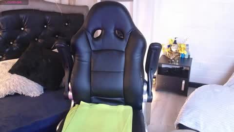  Rapunzell  online show from January 16, 2025, 4:07 pm