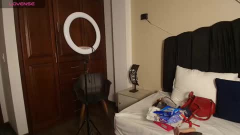 Raquel online show from October 12, 2025, 11:42 am