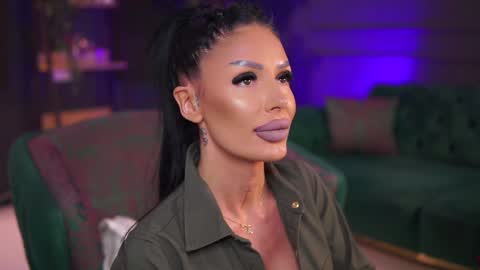 Raquelle online show from December 29, 2024, 7:11 pm