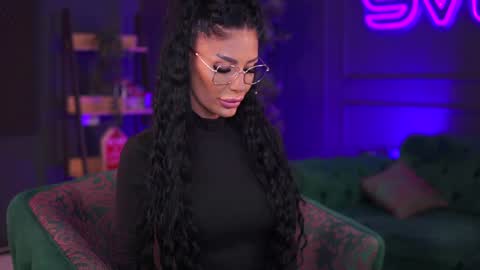 Raquelle online show from January 3, 2025, 6:57 pm