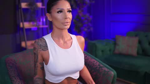 Raquelle online show from January 26, 2025, 6:27 pm