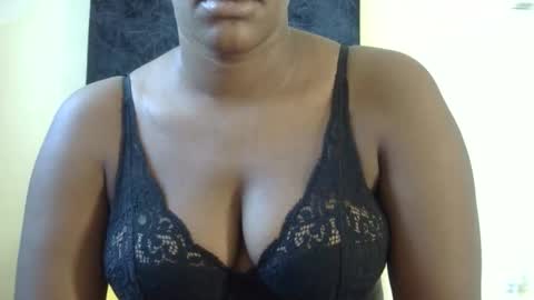 rara_molly online show from April 1, 2026, 8:15 am