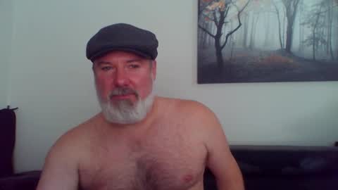 rascal_0073 online show from March 4, 2025, 7:01 pm