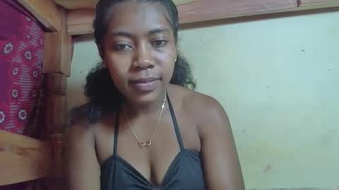 Snapshot of rasoaa chatting on May 17, 2026, 6:59 pm Rasoaa online show from May 17, 2026, 6:59 pm