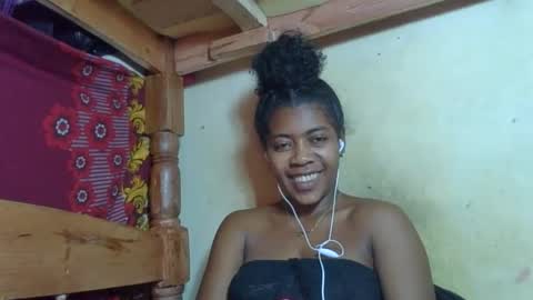 Snapshot of rasoaa chatting on May 22, 2026, 12:22 pm Rasoaa online show from May 22, 2026, 12:22 pm