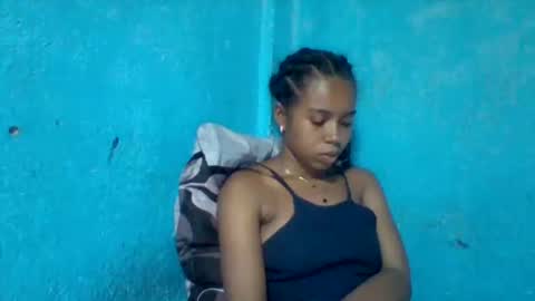 rasoelysca online show from December 16, 2025, 3:06 pm