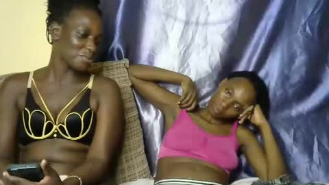 Snapshot of rasta_berry chatting on February 9, 2025, 8:13 pm rasta online show from February 9, 2025, 8:13 pm