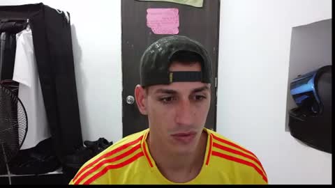 Snapshot of raul240335 chatting on July 5, 2026, 2:46 pm Raul online show from July 5, 2026, 2:46 pm