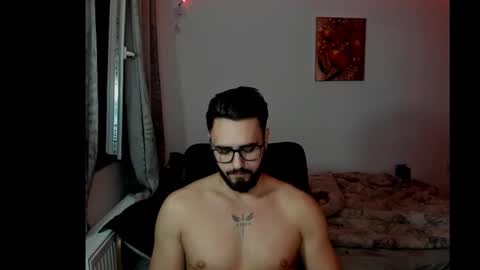 Snapshot of raulmaxel chatting on February 5, 2026, 5:28 pm RaulMaxel online show from February 5, 2026, 5:28 pm