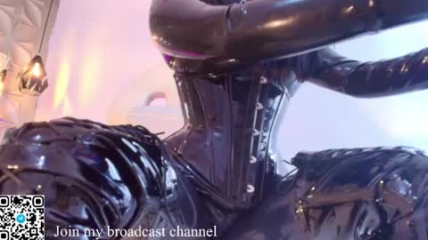 Snapshot of rave_paradise chatting on November 6, 2025, 3:57 pm online show from November 6, 2025, 3:57 pm