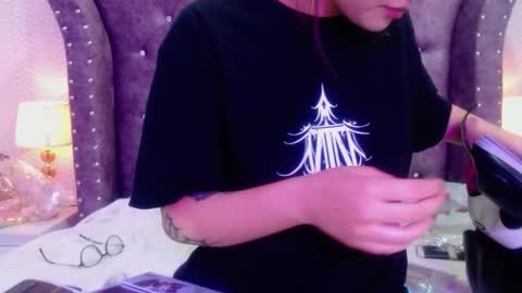 Snapshot of raven_love_ chatting on November 4, 2025, 7:35 pm raven_love_ online show from November 4, 2025, 7:35 pm