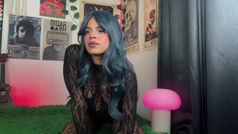 Snapshot of raven_luv chatting on October 17, 2025, 1:53 am raven online show from October 17, 2025, 1:53 am