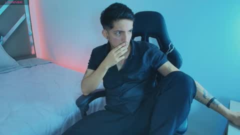 Raven online show from April 18, 2026, 9:04 pm