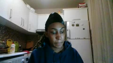 ravenbby online show from May 10, 2026, 5:18 pm
