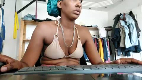 ravenbby online show from July 2, 2026, 12:00 pm