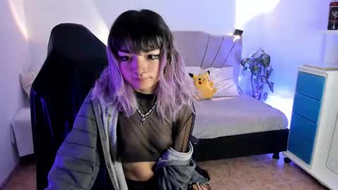 ravencollen online show from November 3, 2025, 12:39 pm