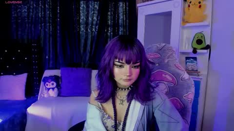 ravencollen online show from February 18, 2026, 5:53 pm