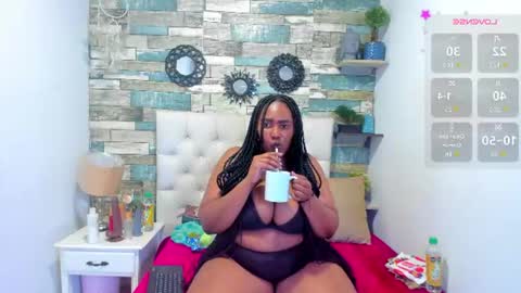 ravennova_ online show from July 14, 2026, 4:34 pm