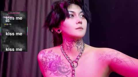 Snapshot of ravens_nest_ chatting on October 18, 2025, 4:30 pm Raven online show from October 18, 2025, 4:30 pm