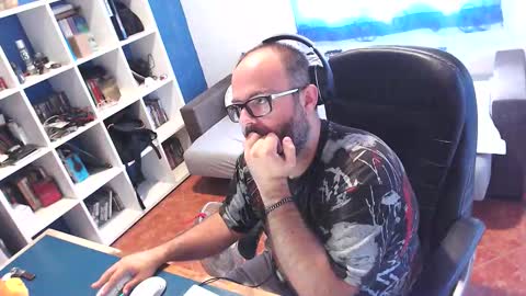 ravingr3d3 online show from October 3, 2025, 11:07 am