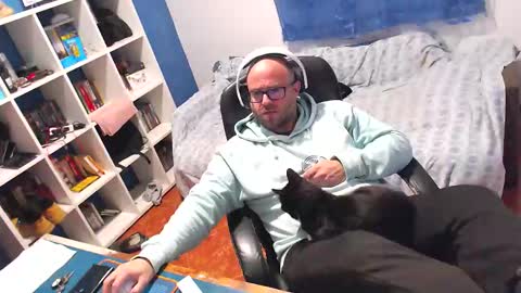 ravingr3d3 online show from February 5, 2026, 12:04 am