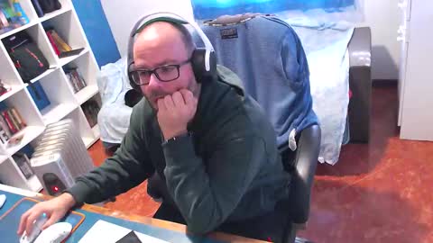 ravingr3d3 online show from February 13, 2026, 11:06 am