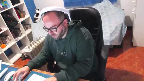 ravingr3d3 online show from February 16, 2026, 9:16 am