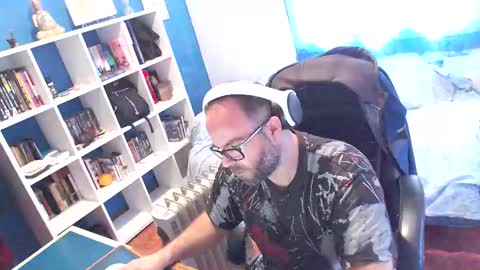 ravingr3d3 online show from February 23, 2026, 11:51 am