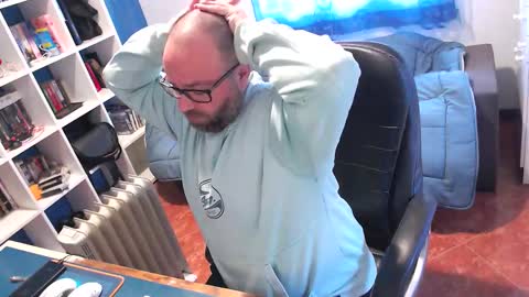 ravingr3d3 online show from March 16, 2026, 9:02 am