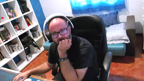 Snapshot of ravingr3d3 chatting on July 14, 2026, 10:43 am ravingr3d3 online show from July 14, 2026, 10:43 am