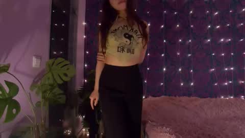 Lillian online show from October 5, 2025, 10:13 am