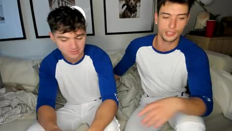 Snapshot of rawr_itsben chatting on December 13, 2024, 9:20 pm Its Ben online show from December 13, 2024, 9:20 pm