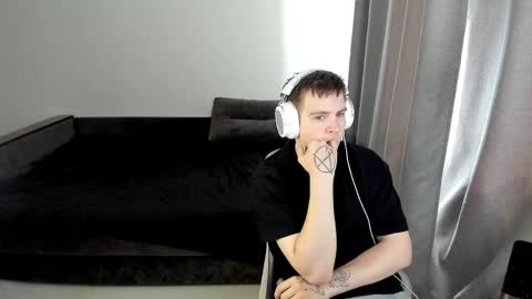 Ray online show from April 30, 2026, 8:09 am