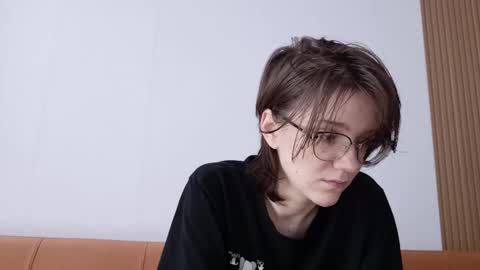 Ray-Ray online show from March 12, 2026, 2:07 am