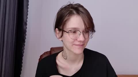 Ray-Ray online show from March 19, 2026, 2:48 am