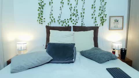 Ray online show from October 17, 2025, 11:18 pm